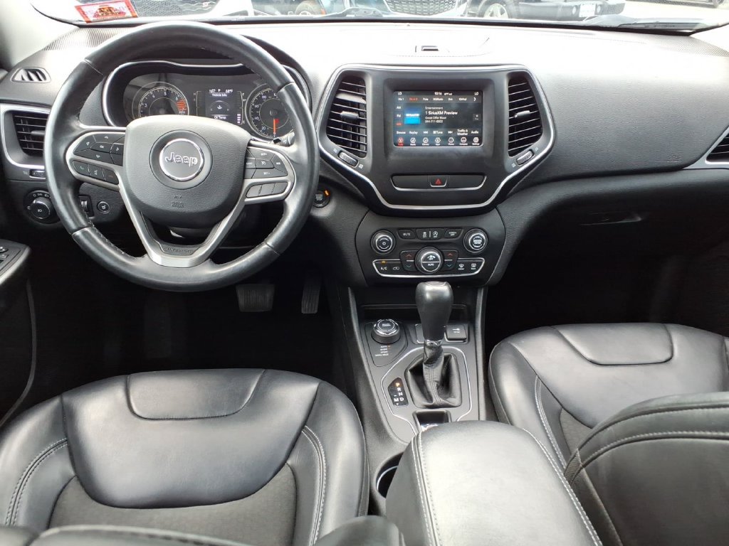 Used 2019 Jeep Cherokee Latitude Plus w/ Comfort/Convenience Group AWD/4WD image 6