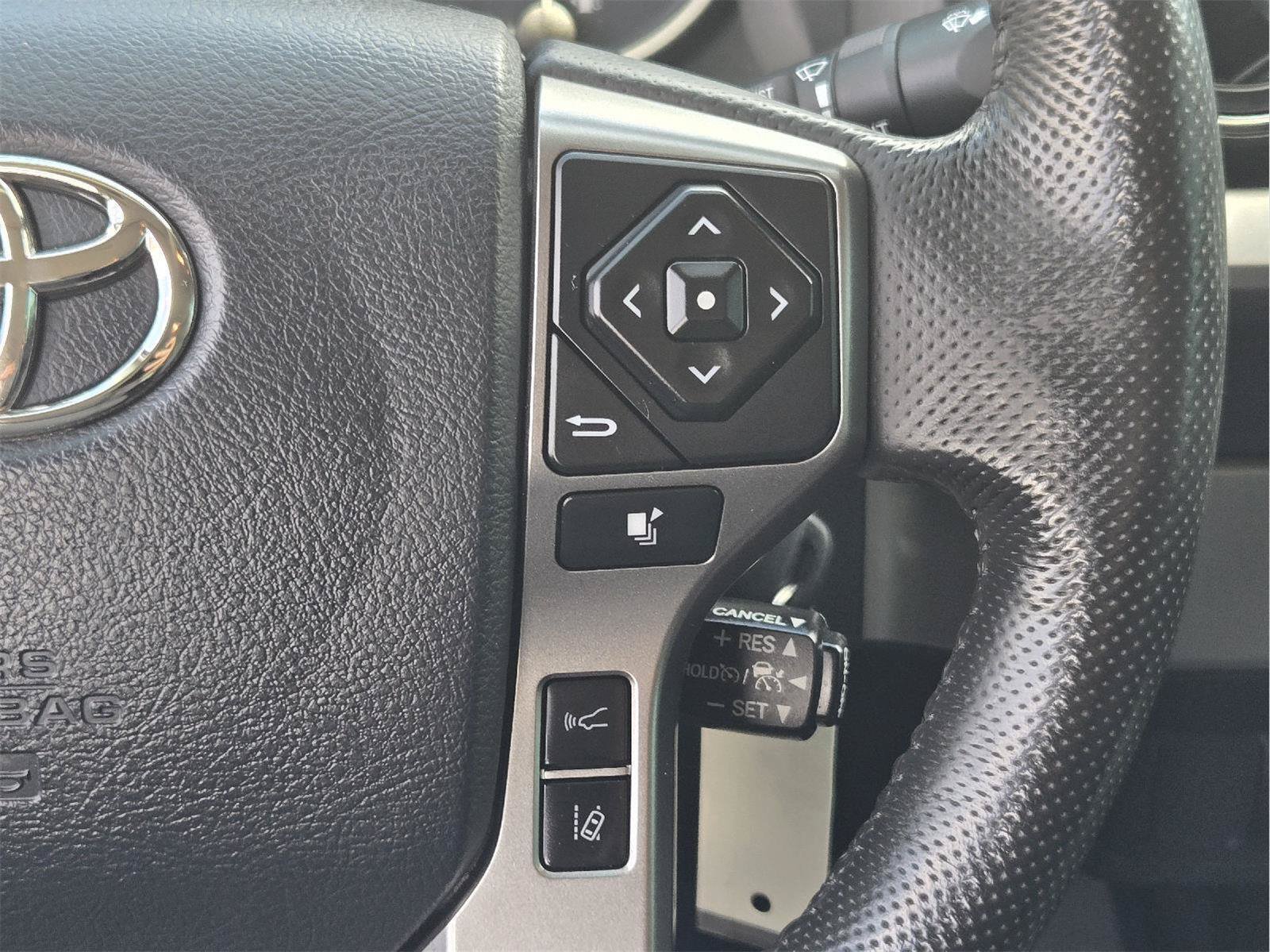 Used 2020 Toyota Tacoma SR5 w/ SR5 Appearance Package (SM) RWD image 26