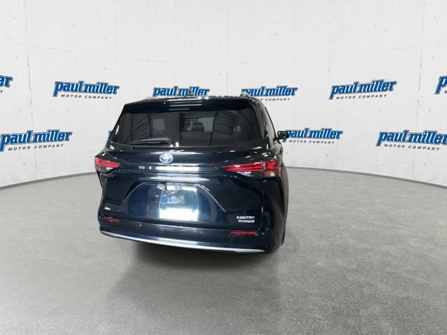 Used 2024 Toyota Sienna Limited AWD/4WD image 10