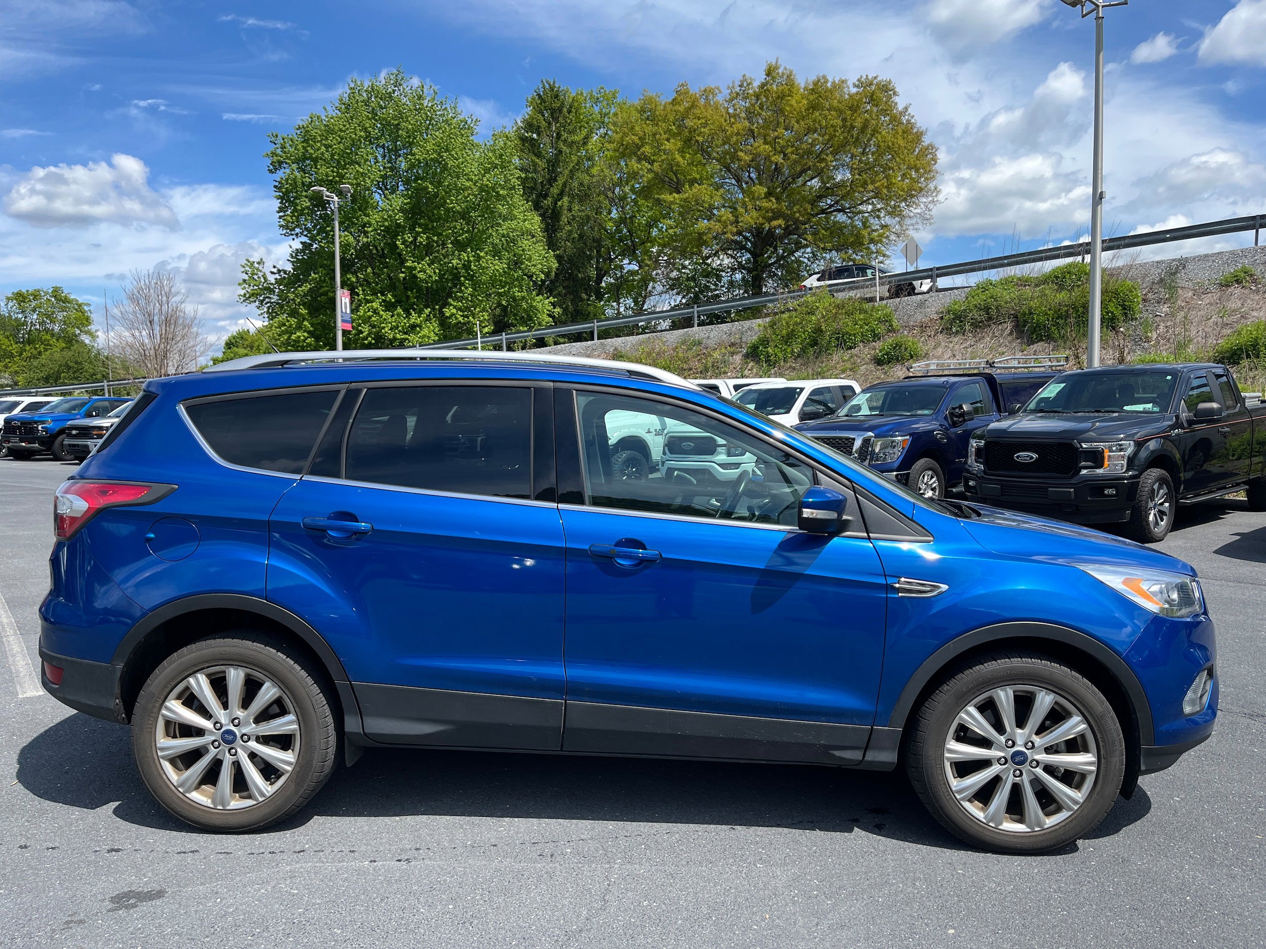 Certified 2017 Ford Escape Titanium AWD/4WD image 5