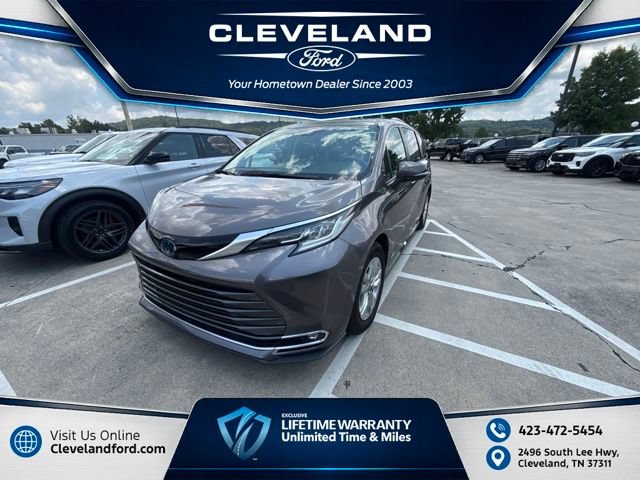 Used 2021 Toyota Sienna Limited FWD image 1