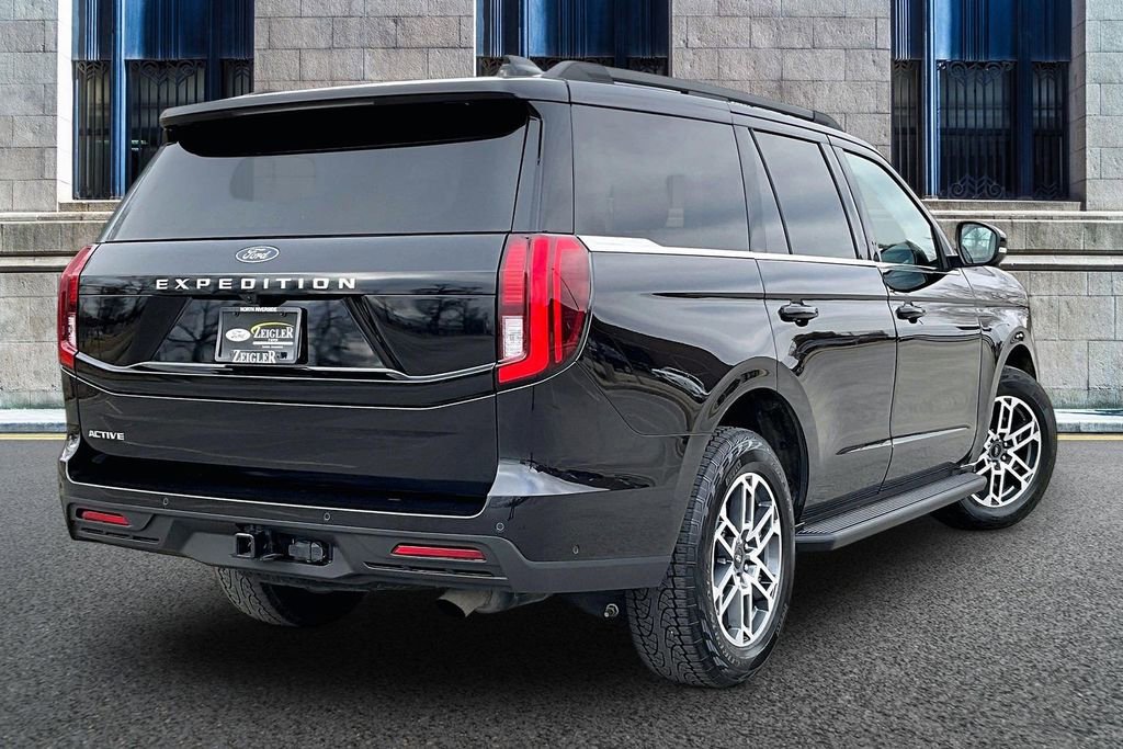 Certified 2025 Ford Expedition Active image 11