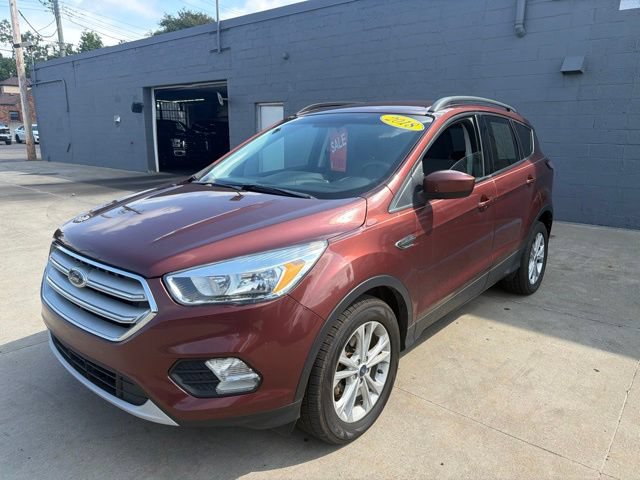 Certified 2018 Ford Escape SE w/ SE Sync 3 Package FWD image 3