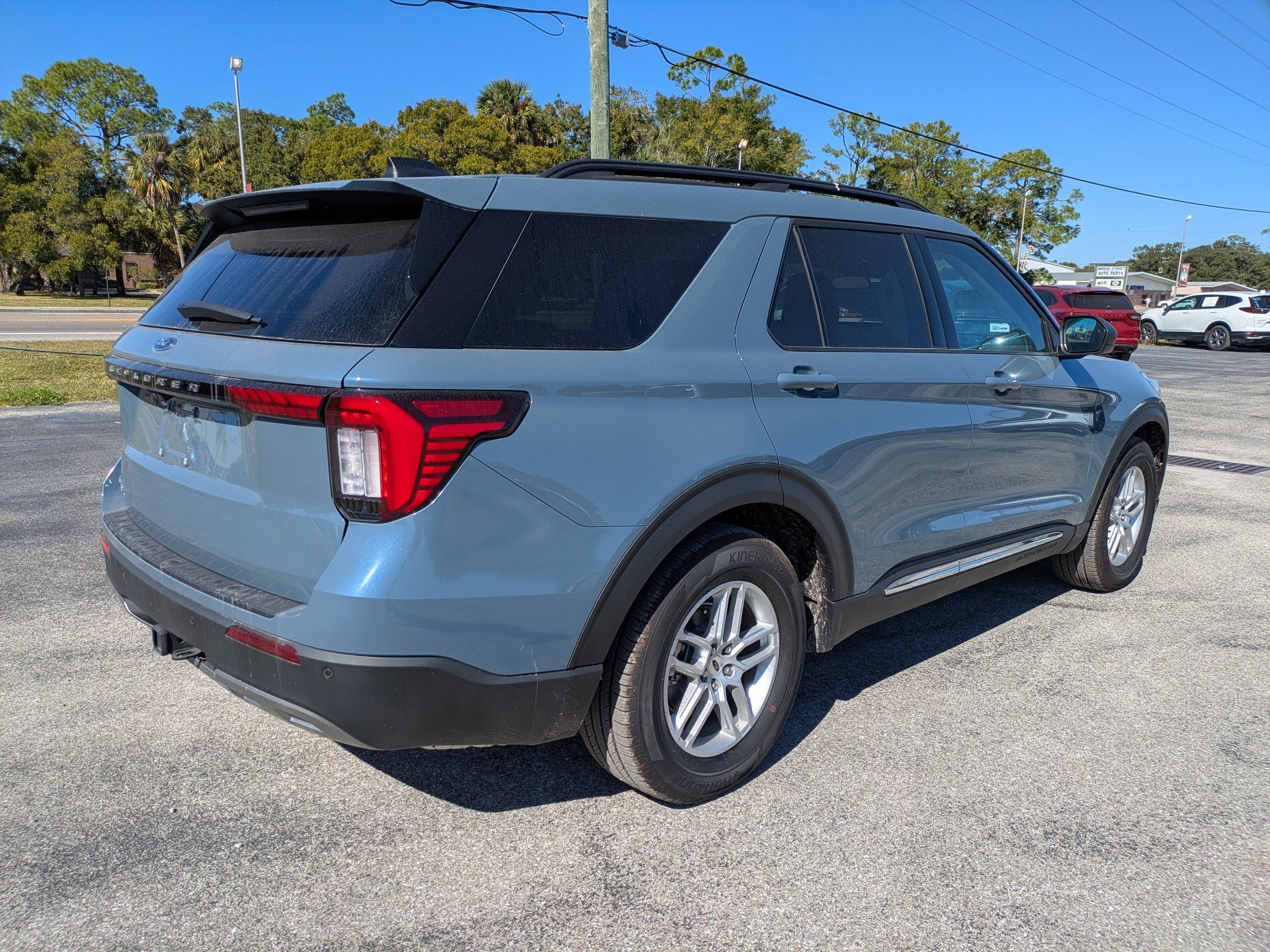 Certified 2025 Ford Explorer Active w/ Active Comfort Package image 5