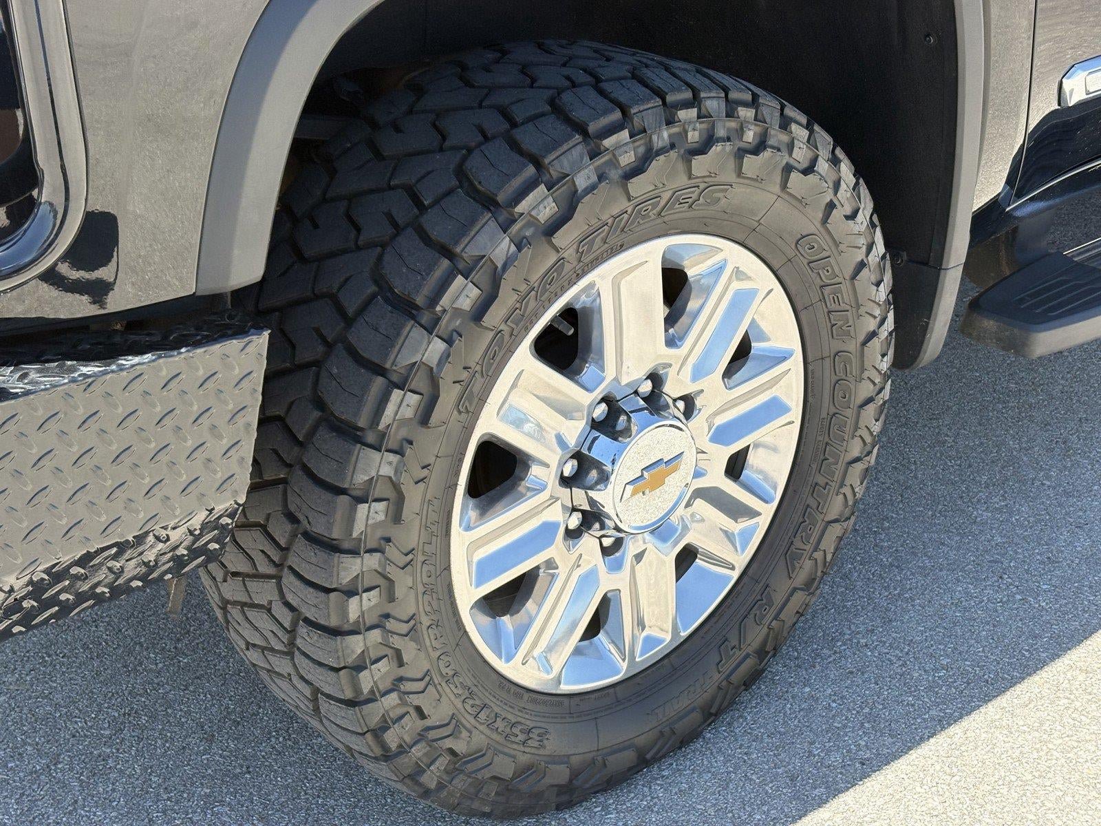 Used 2024 Chevrolet Silverado 3500 High Country AWD/4WD image 9