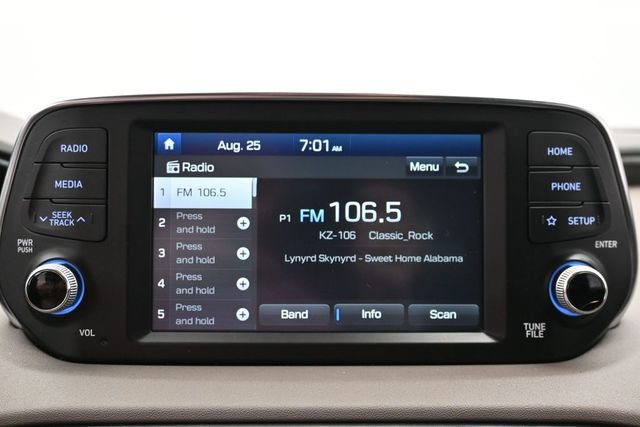 Used 2020 Hyundai Santa Fe SE FWD image 20