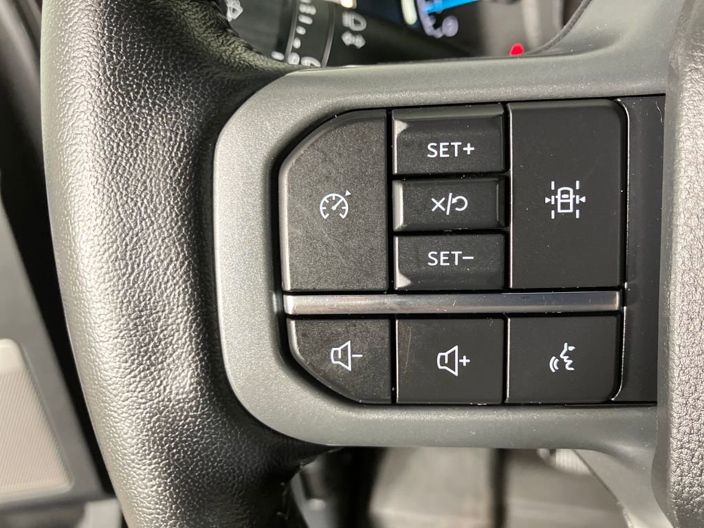 Certified 2022 Ford F150 XLT w/ Equipment Group 302A High image 17