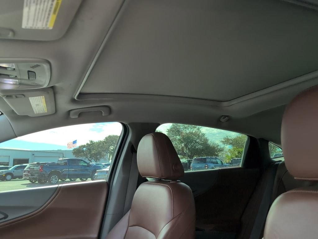 Used 2018 Chevrolet Malibu LT w/ Leather Package image 10