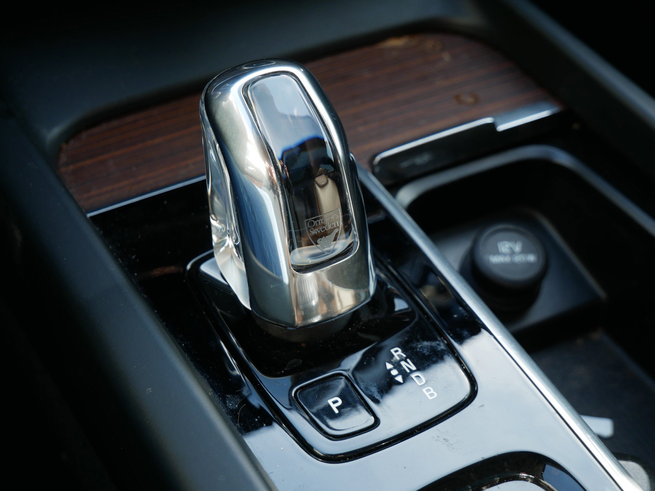 Used 2019 Volvo XC60 T8 Inscription w/ Advanced Package image 18