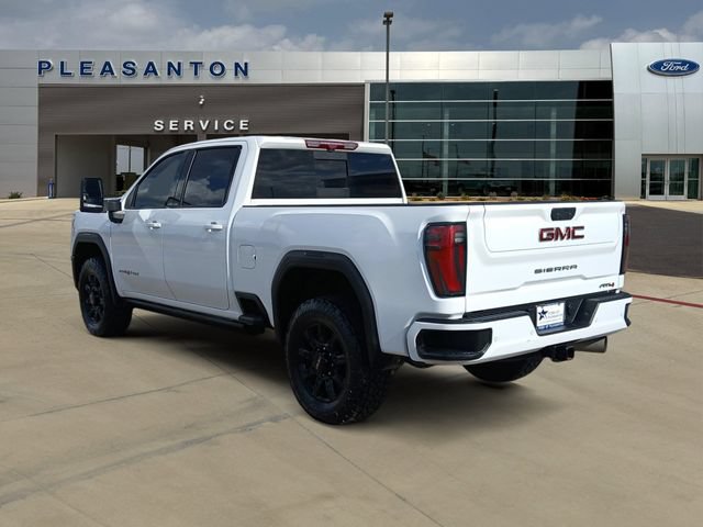 Used 2024 GMC Sierra 2500 AT4 w/ AT4 Premium Plus Package AWD/4WD image 3