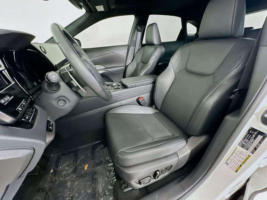 Used 2024 Lexus RX 350 Premium w/ Accessory Package (Z1) FWD image 12