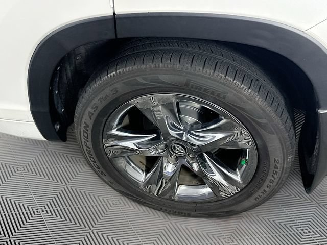 Used 2018 Toyota Highlander Limited Platinum AWD/4WD image 38