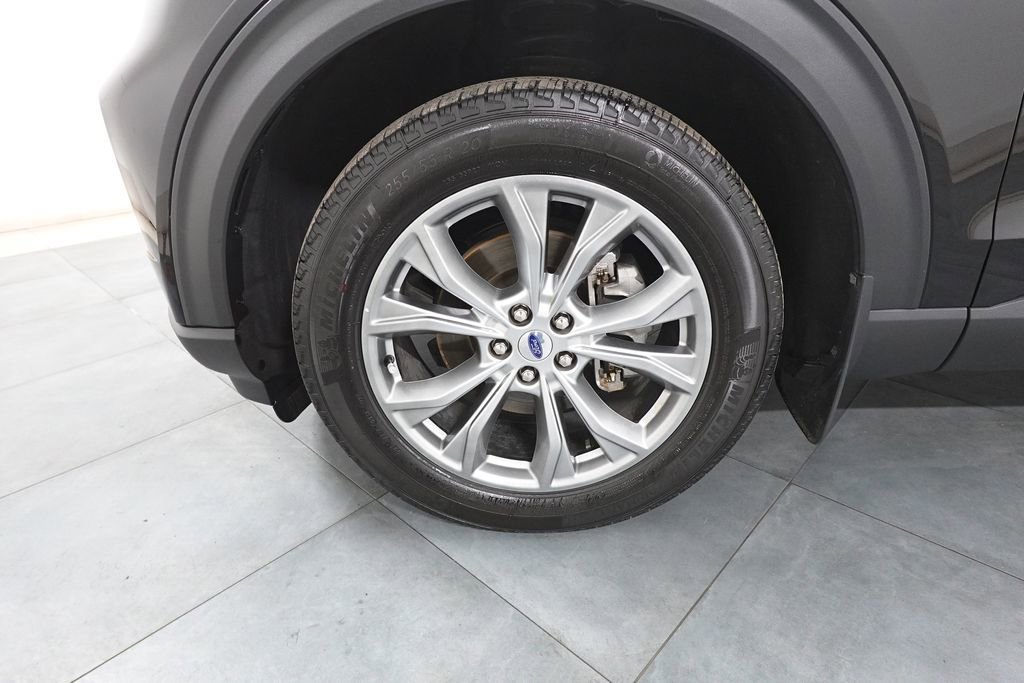 Certified 2023 Ford Explorer XLT w/ Equipment Group 202A image 28