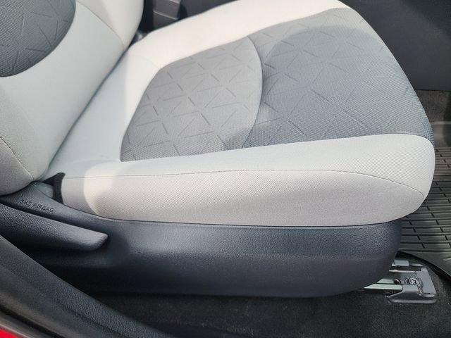 Used 2020 Toyota RAV4 XLE w/ Convenience Package image 33