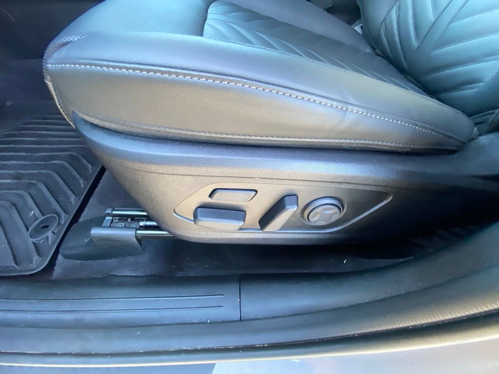 Used 2025 Kia Sorento SX Prestige image 10