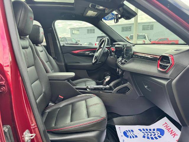 Used 2025 Chevrolet TrailBlazer RS w/ Convenience Package FWD image 14