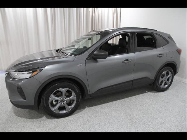 Certified 2025 Ford Escape ST-Line image 3