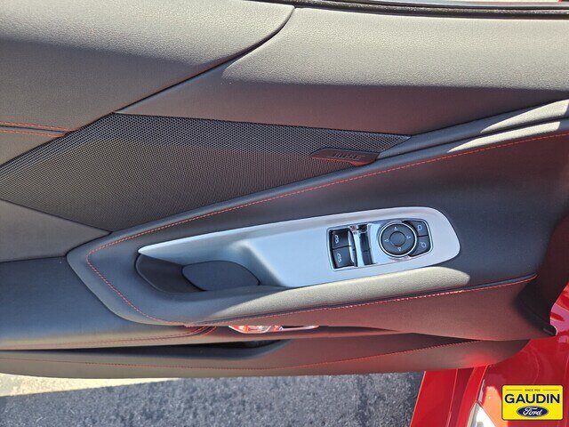 Used 2022 Chevrolet Corvette Stingray Coupe w/ 1LT RWD image 18