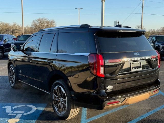Certified 2025 Ford Expedition King Ranch AWD/4WD image 5