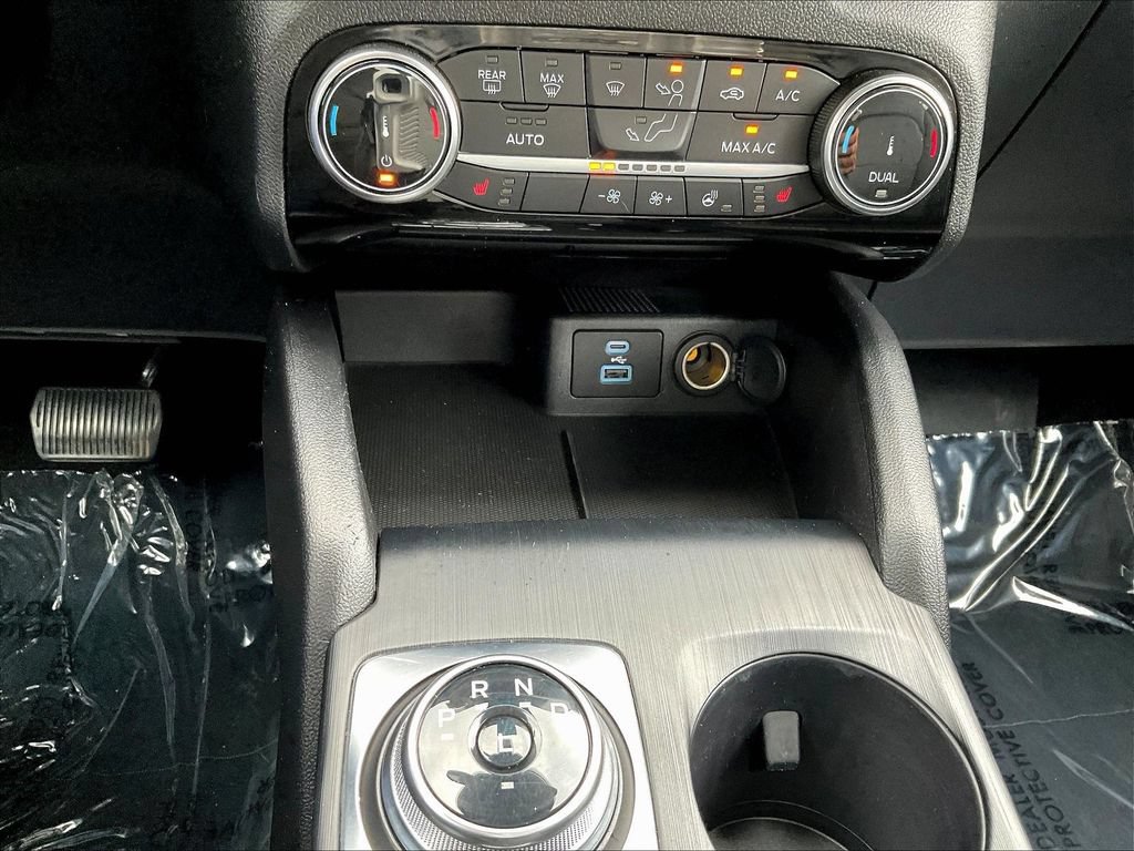 Certified 2022 Ford Escape SEL AWD/4WD image 17