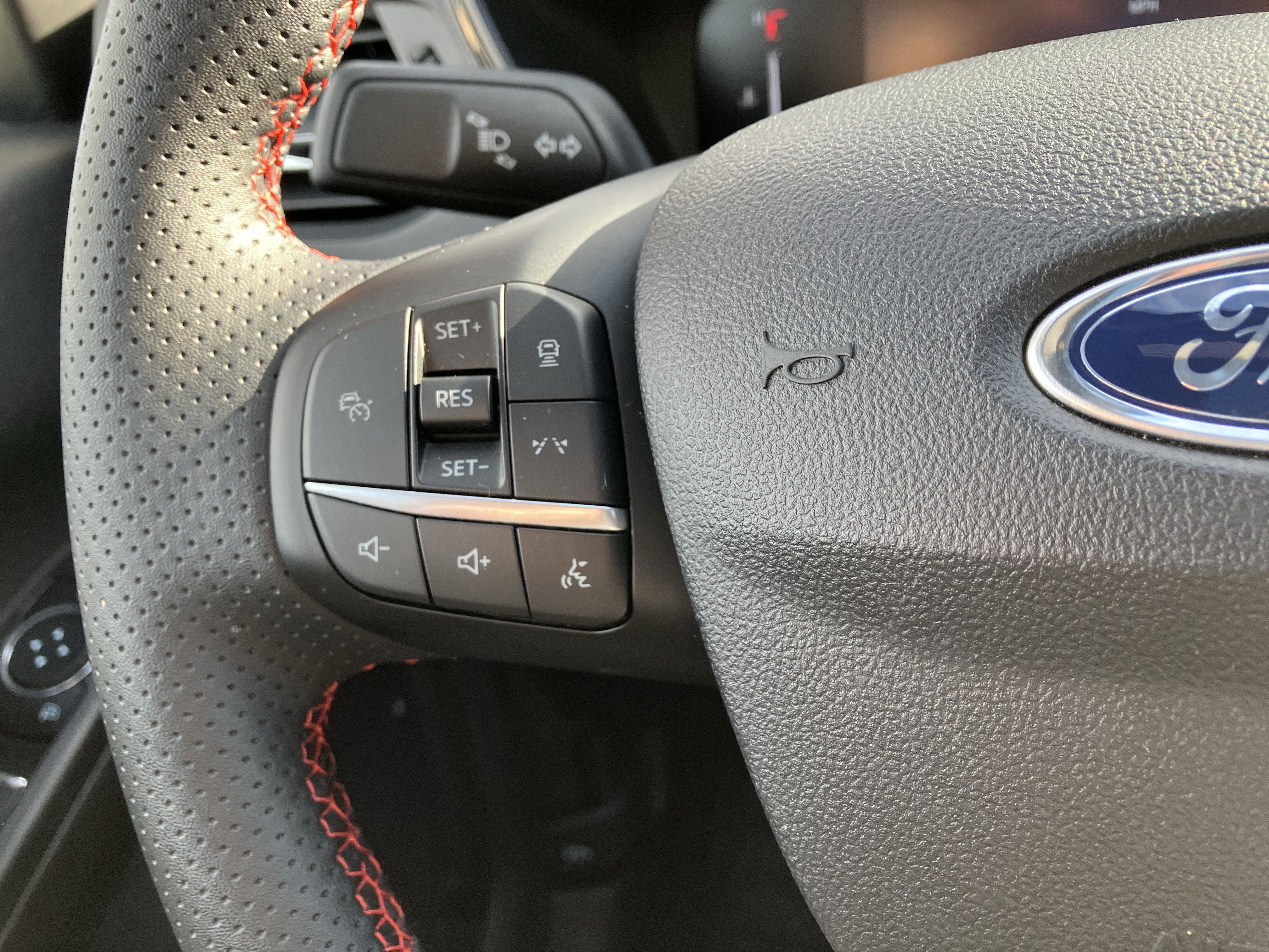 Certified 2023 Ford Escape ST-Line w/ Tech Pack #1 image 14