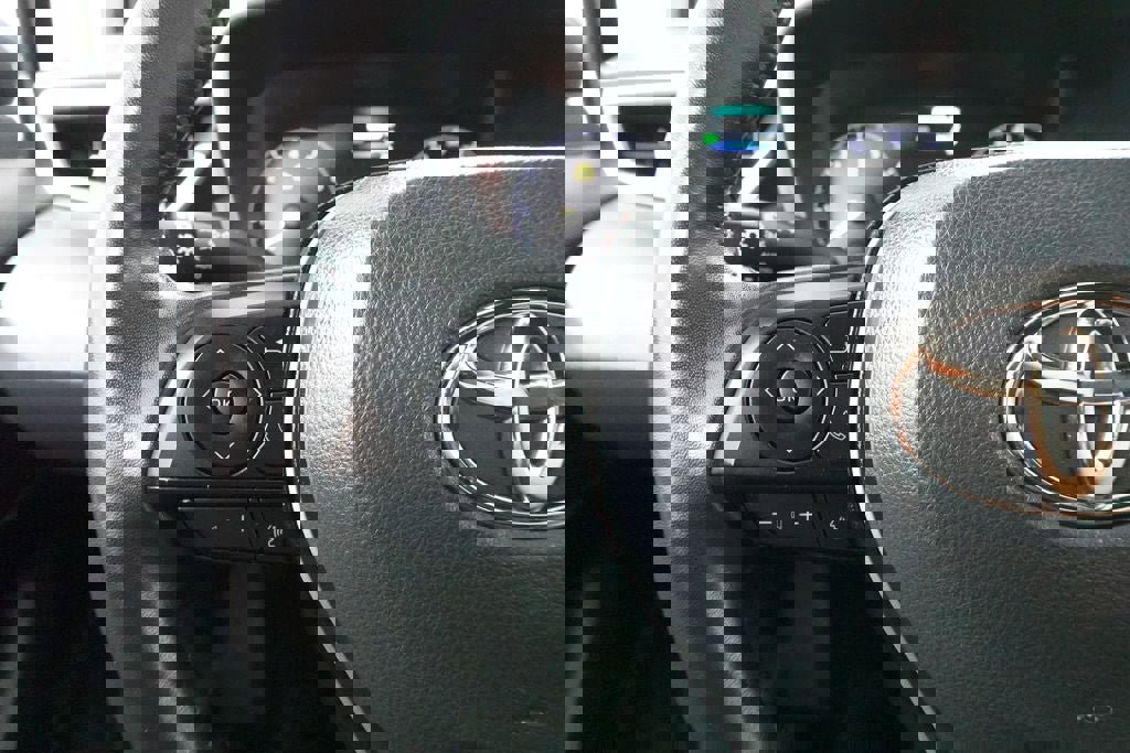 Used 2023 Toyota Corolla SE FWD image 12