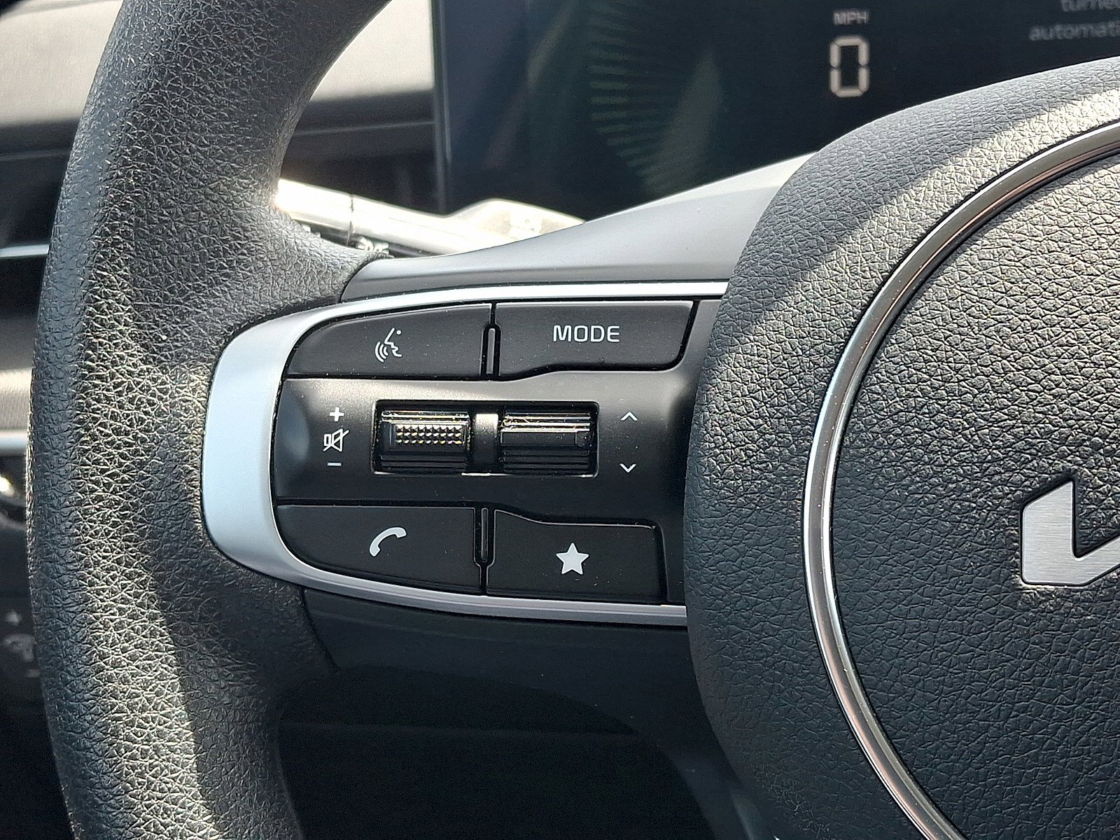 Used 2025 Kia K5 LXS FWD image 19