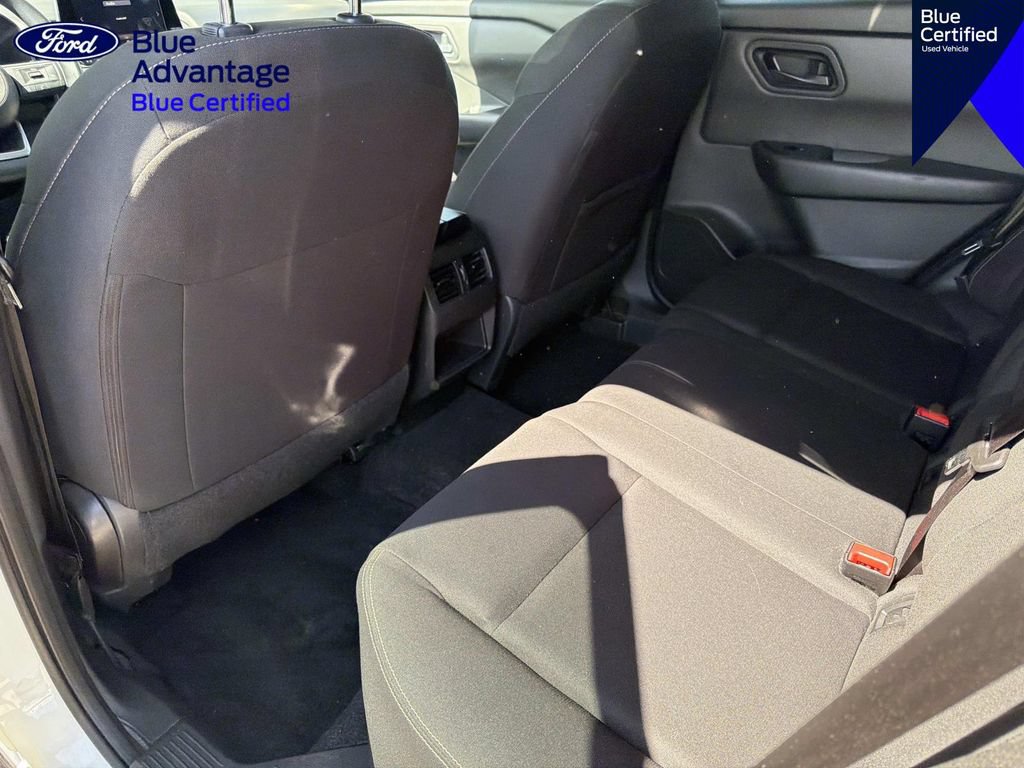 Used 2024 Nissan Rogue S FWD image 12