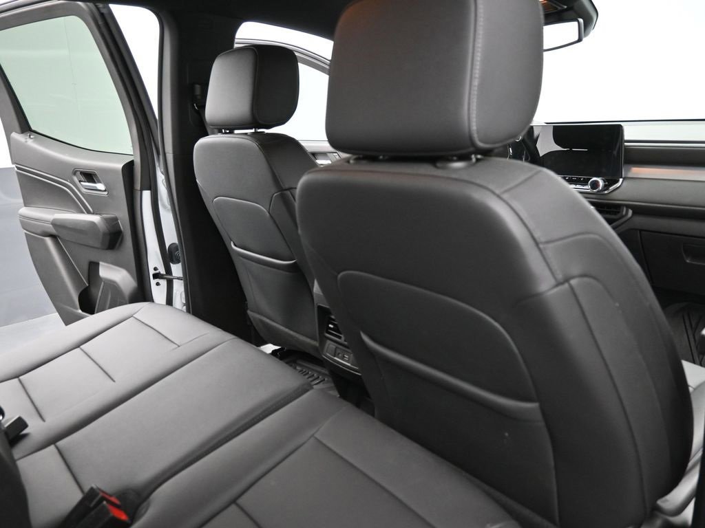 Used 2024 Chevrolet Colorado LT w/ LT Convenience Package III image 20