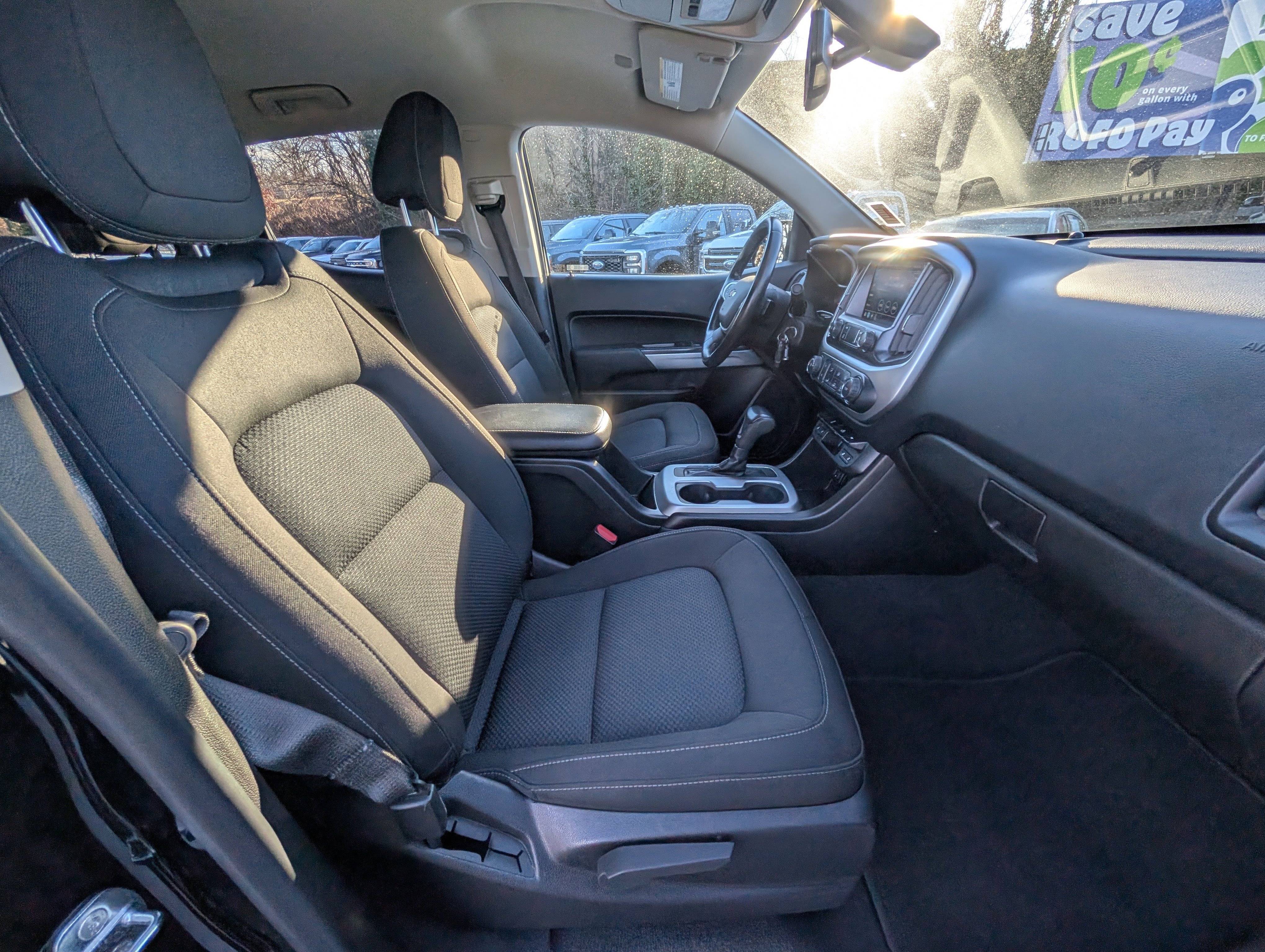 Used 2021 Chevrolet Colorado LT w/ LT Convenience Package image 12