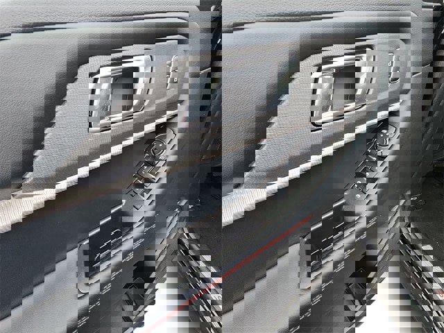 Certified 2025 Ford Explorer ST-Line image 11