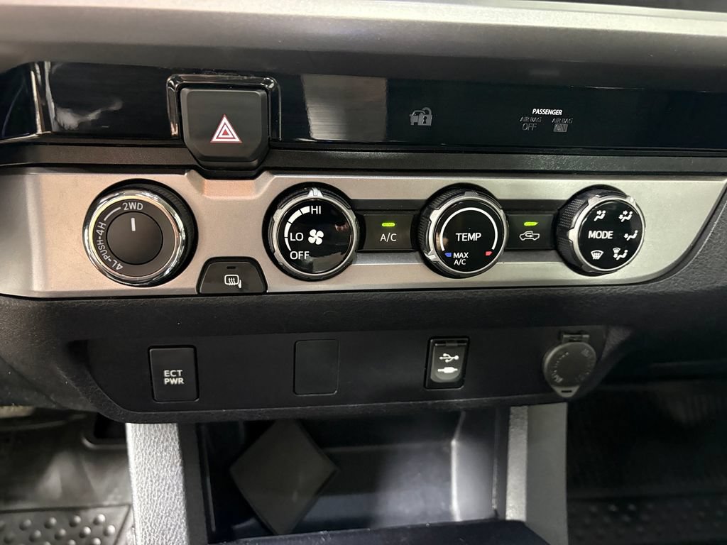 Used 2017 Toyota Tacoma SR5 w/ Tow Package AWD/4WD image 19