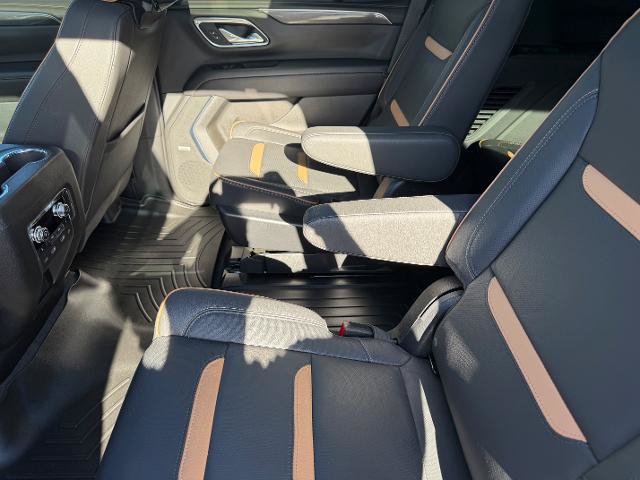 Used 2023 GMC Yukon AT4 w/ AT4 Premium Package AWD/4WD image 11
