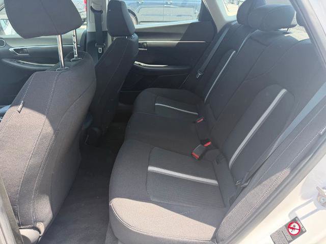 Used 2023 Hyundai Sonata SEL w/ Preferred Accessory Package FWD image 12
