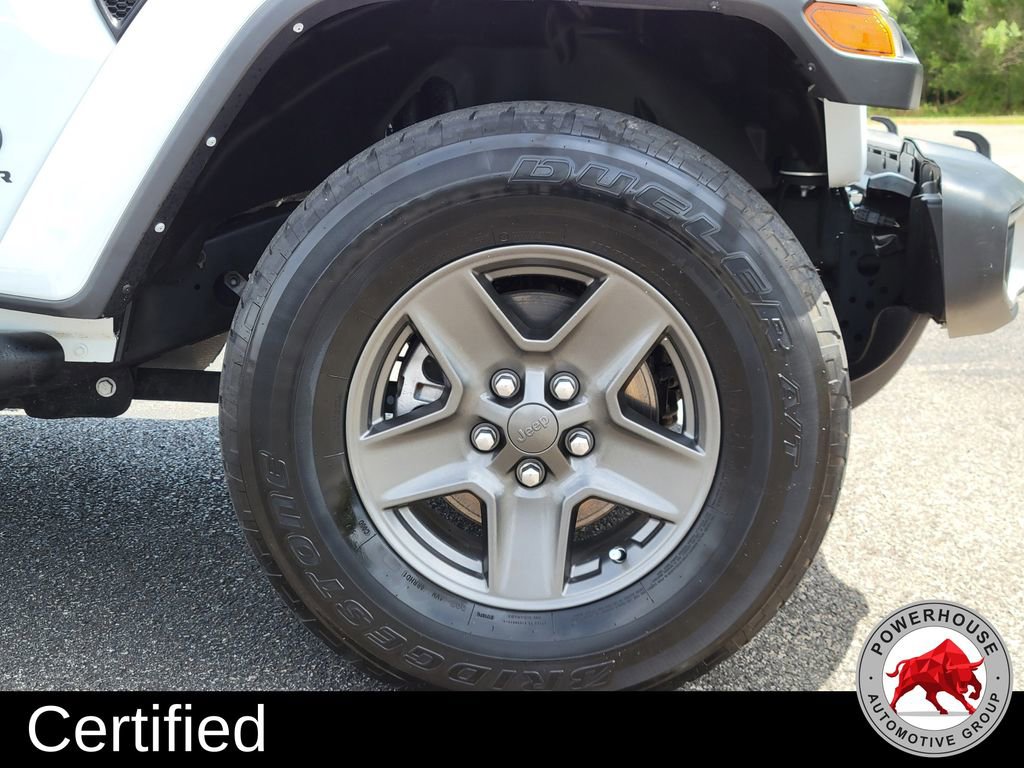 Used 2022 Jeep Gladiator Sport image 12