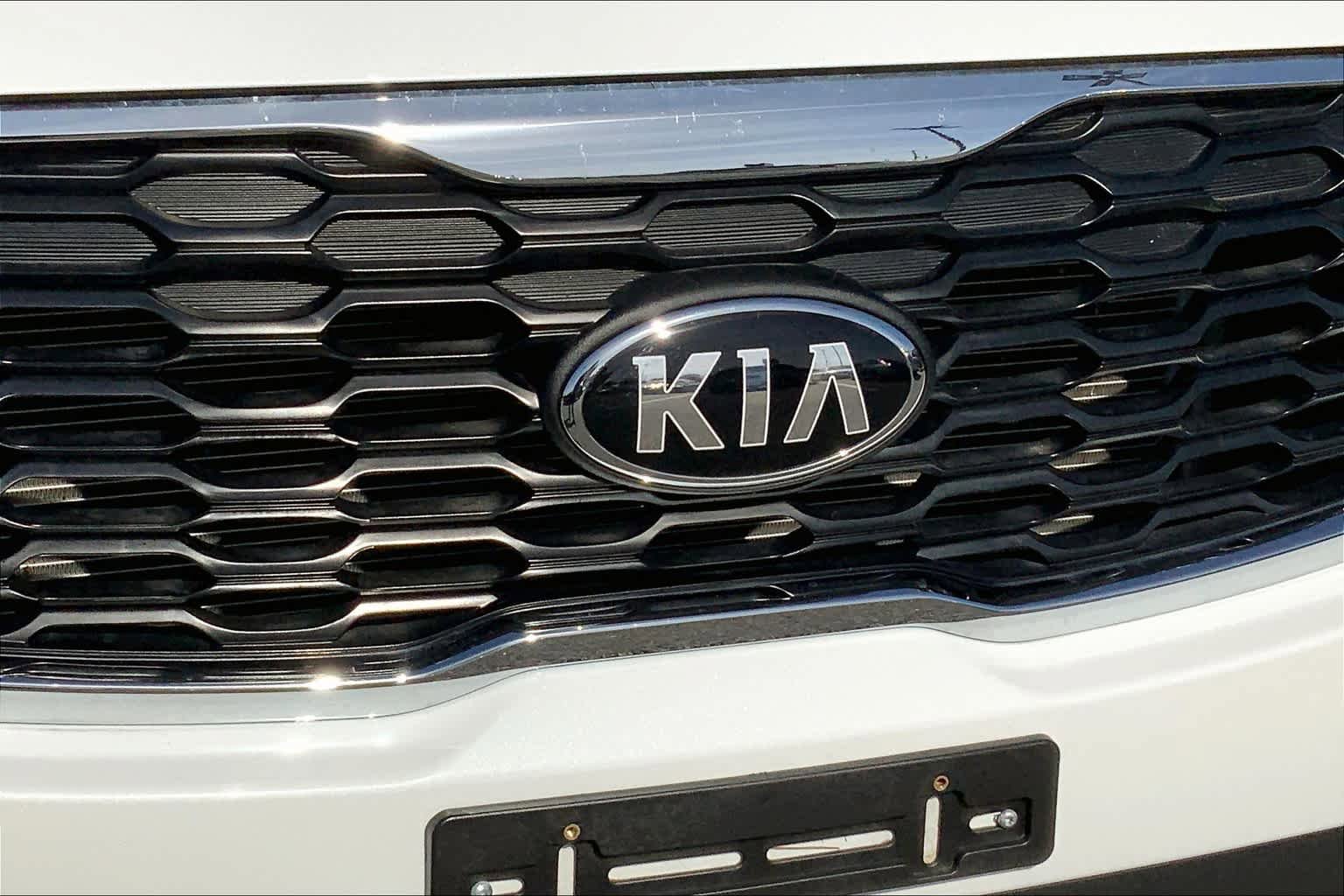 Used 2020 Kia Sorento L FWD image 32