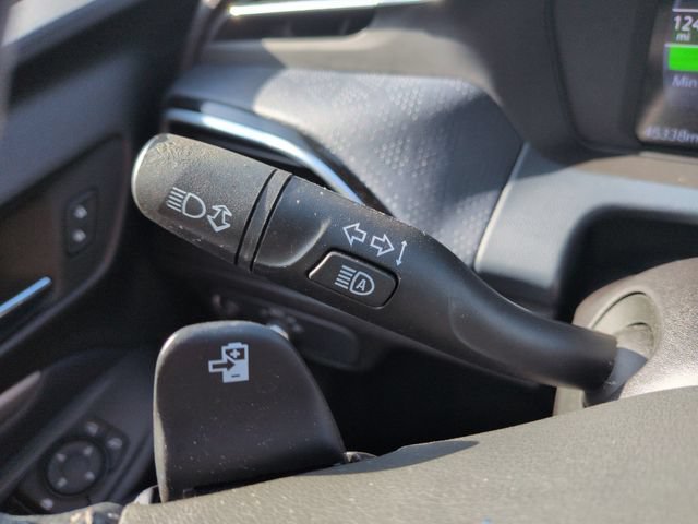 Used 2022 Chevrolet Bolt EUV Premier w/ Sun & Sound Package FWD image 35