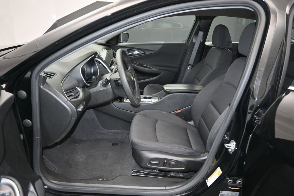 Used 2023 Chevrolet Malibu LT w/ Driver Confidence Package FWD image 13