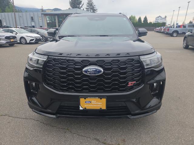 Certified 2025 Ford Explorer ST AWD/4WD image 3
