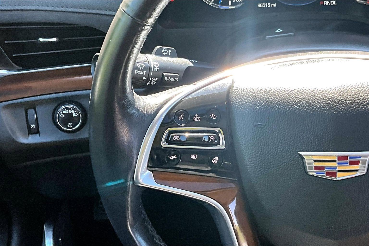 Used 2020 Cadillac Escalade Luxury AWD/4WD image 20