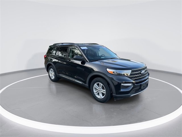 Certified 2021 Ford Explorer XLT w/ Equipment Group 202A image 7