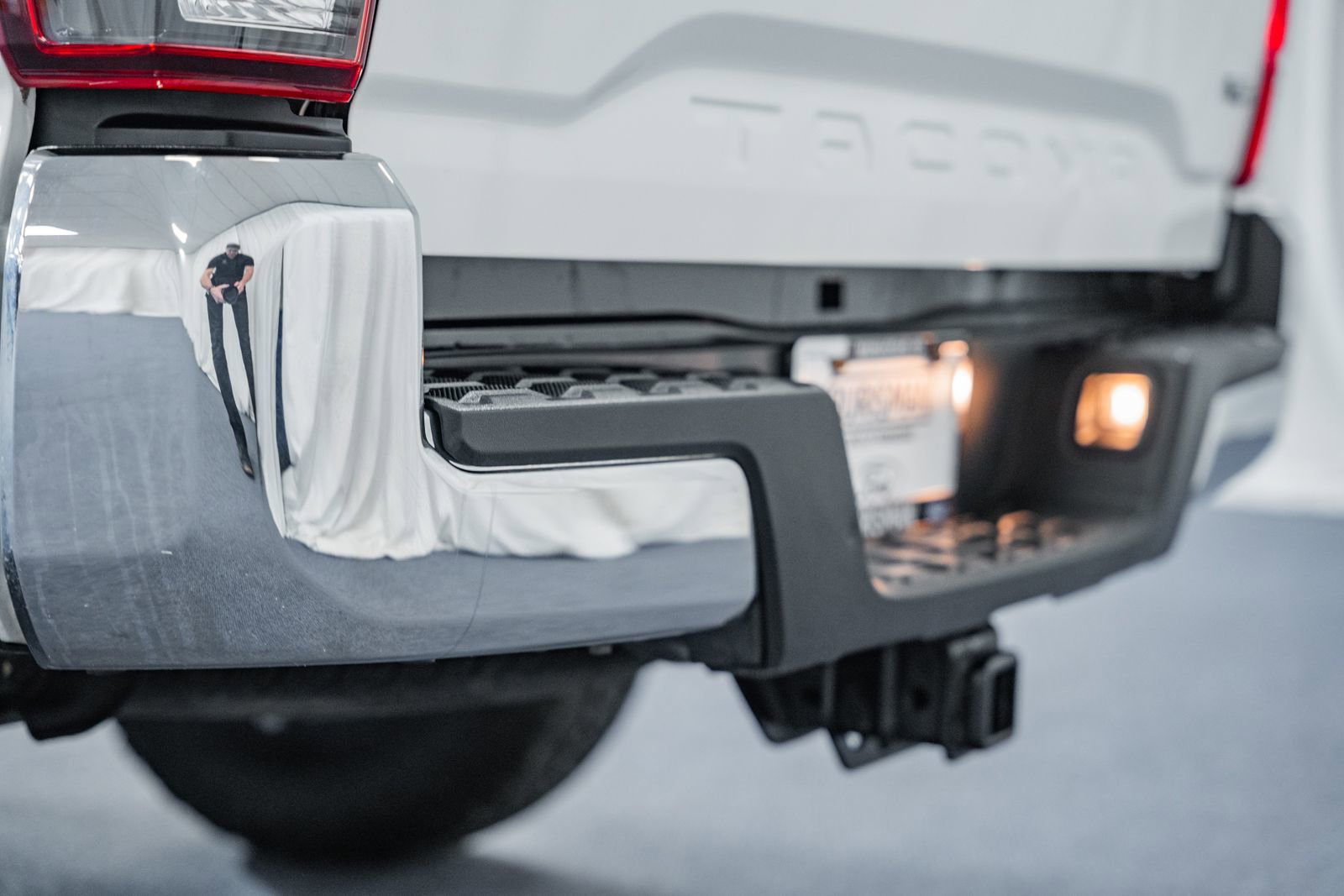 Used 2020 Toyota Tacoma SR5 image 9