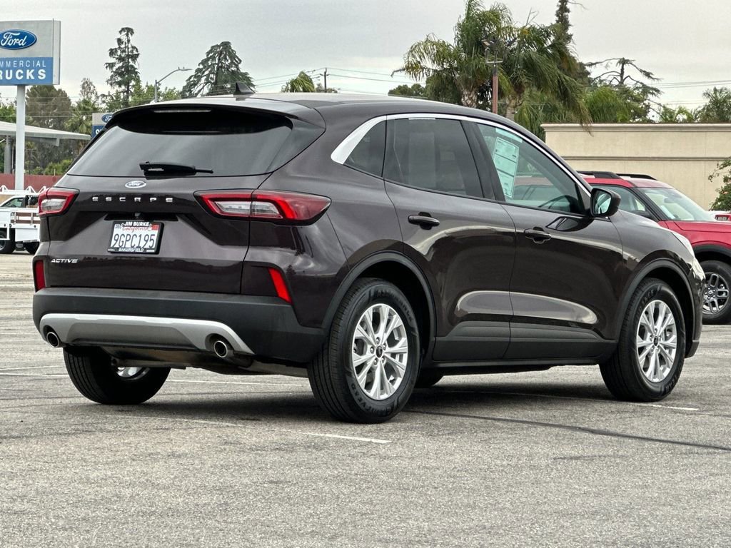 Certified 2023 Ford Escape Active FWD image 5
