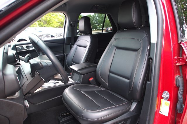Certified 2023 Ford Explorer XLT w/ Equipment Group 202A RWD image 16