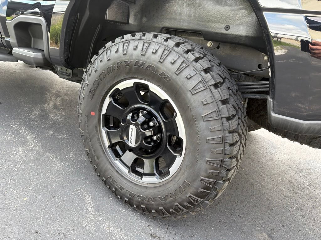 Certified 2026 Ford F350 Lariat w/ Tremor Off-Road Package AWD/4WD image 15