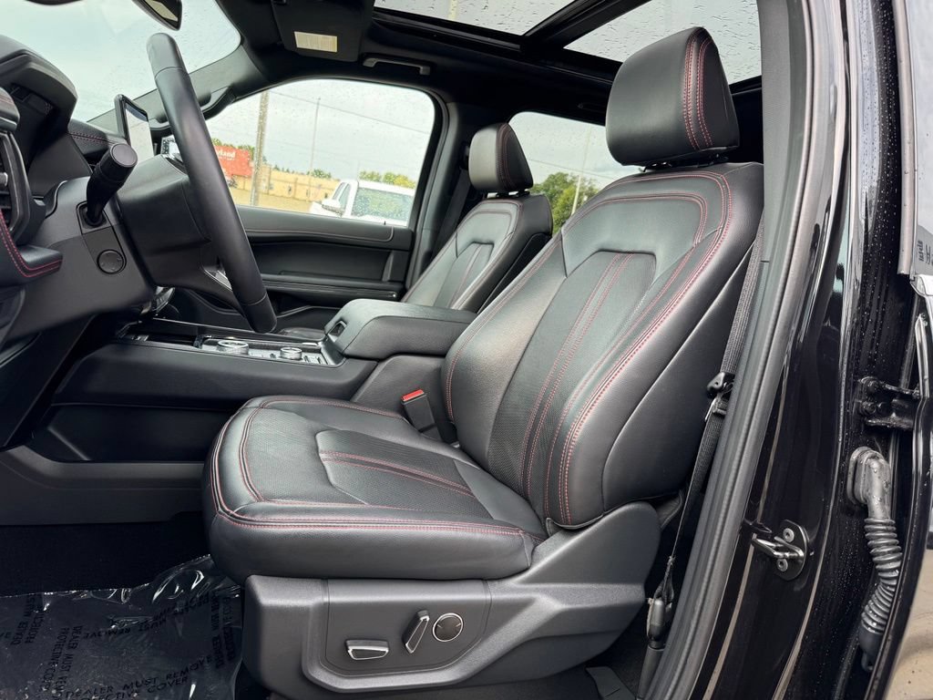 Certified 2024 Ford Expedition Limited AWD/4WD image 5