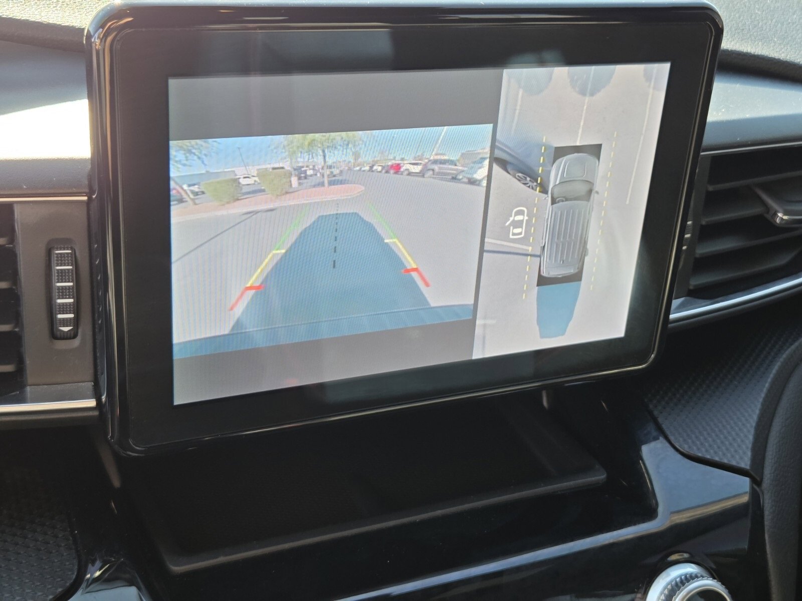 Certified 2022 Ford Explorer ST-Line w/ Class IV Trailer Tow Package image 22