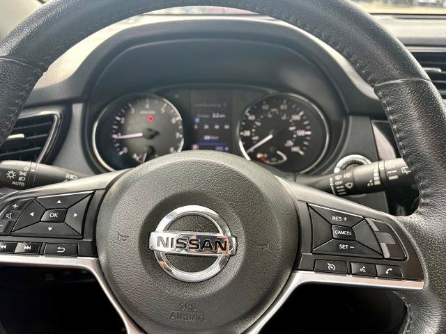 Used 2020 Nissan Rogue SV AWD/4WD image 14