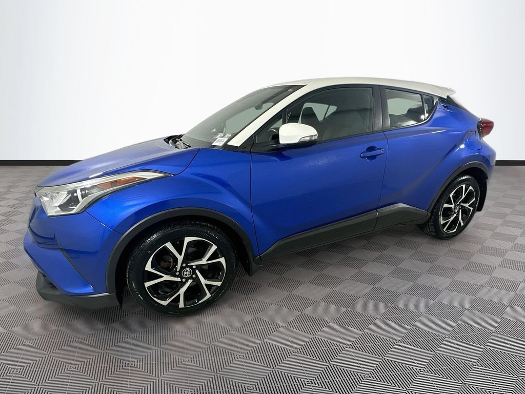 Used 2018 Toyota C-HR XLE FWD image 6