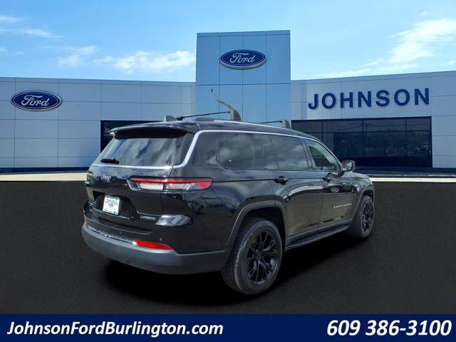 Used 2022 Jeep Grand Cherokee L Laredo w/ Luxury Tech Group I AWD/4WD image 3